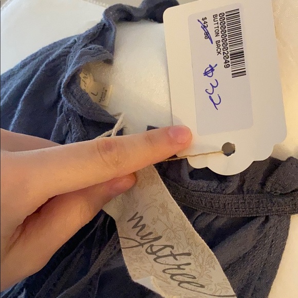 Dress - Picture 5 of 5